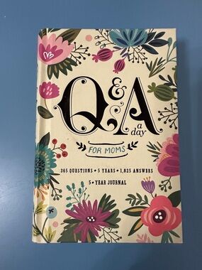 Q&A a Day for Moms 5-Year Journal - Floral Cover (Cream, Pink, Teal)